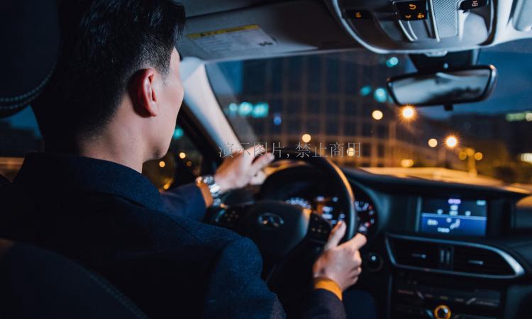 高速道路の運転補助システム